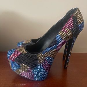 Steve Madden Platform bedazzled pumps.